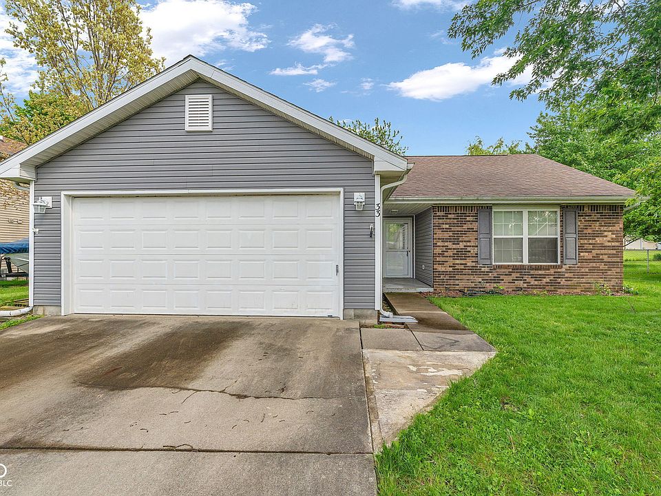 1st image of 33 Cottonwood Ct