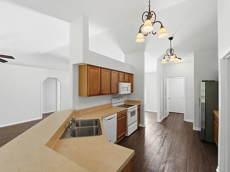 2368 Sweetwater Blvd — Photo 13