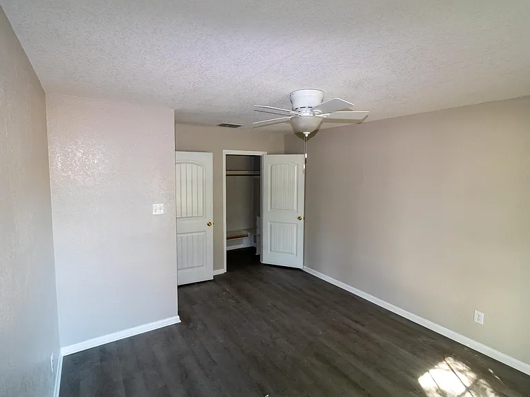 2245 Brighton Dr — Photo 29