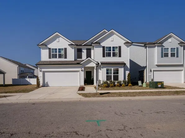 223 Land Breeze Dr, La Vergne, TN