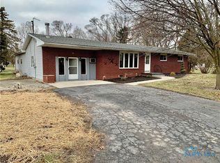 100 Greenfield Dr, Bryan, OH