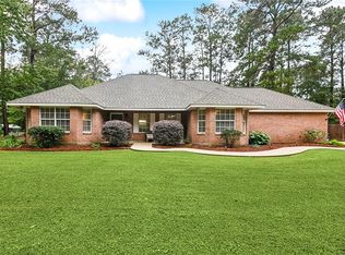 104 Pine Oaks Dr, Madisonville, LA 70447