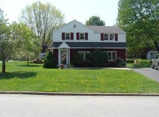 200 Ulmer Ave, Oreland, PA 19075