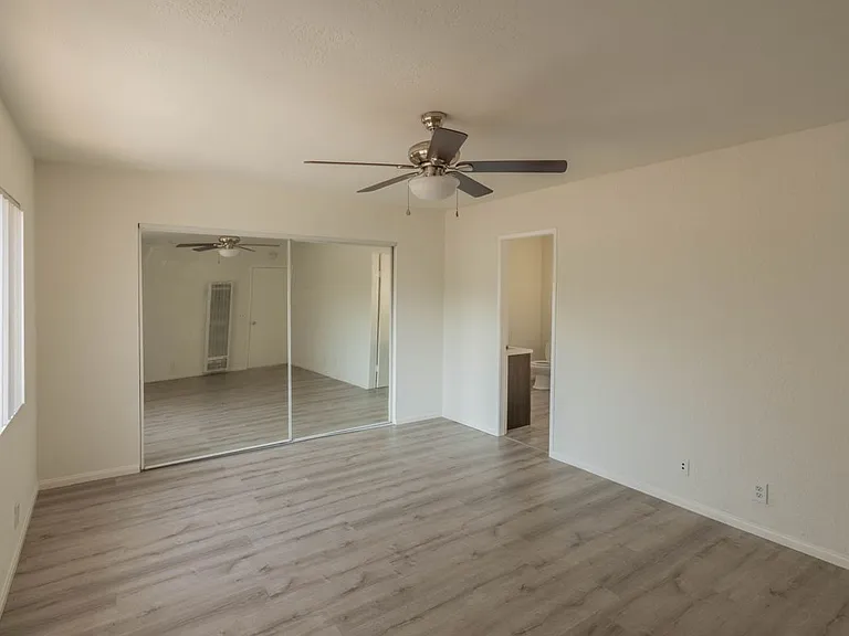 220 N Myers St #B — Photo 7