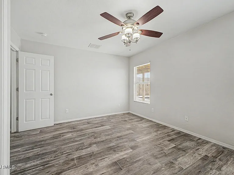 1633 S 225th Ln — Photo 14