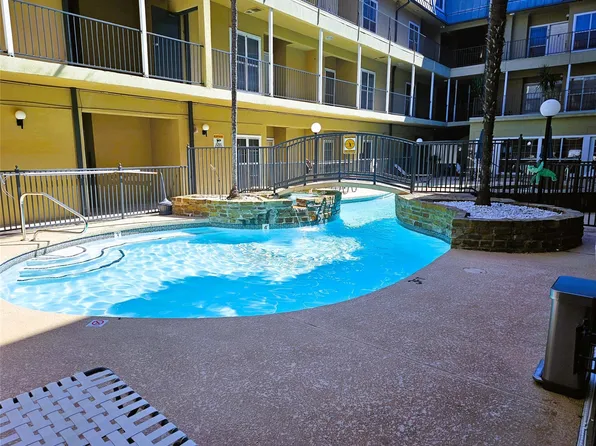 921 Marine Dr APT 227, Galveston, TX 77550