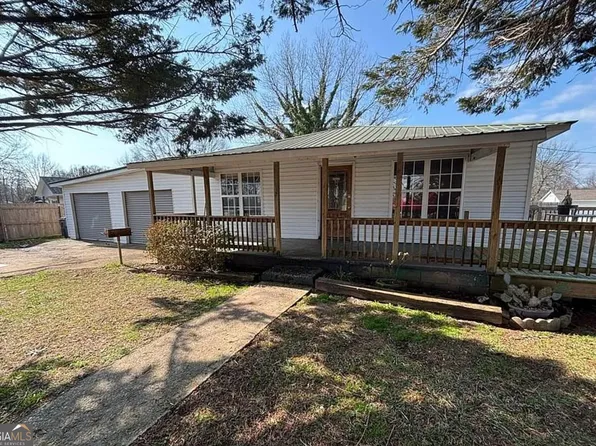 6205 Helen St, Lula, GA 30554