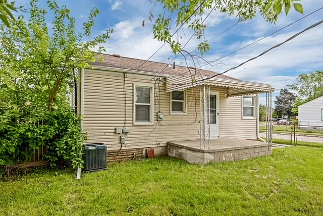 13164 Sidonie Ave — Photo 20