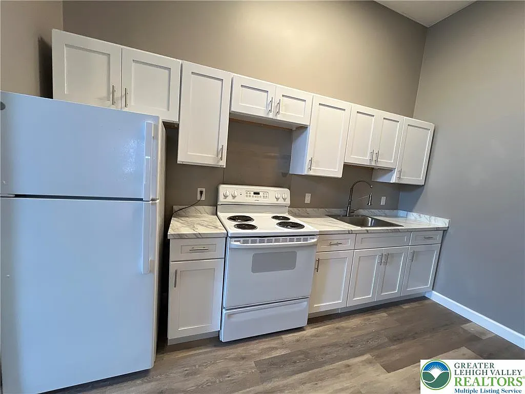 1 bed, 610 sqft, $1,150 — Photo 3