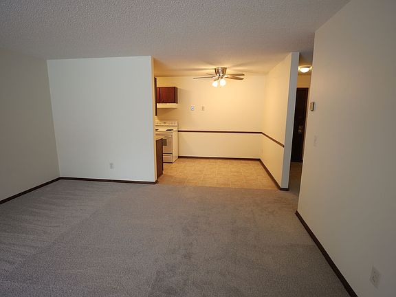 4th image of 4200 Parklawn Ave #4206