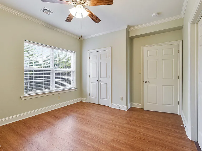 312 Bertrand Dr #100 — Photo 9
