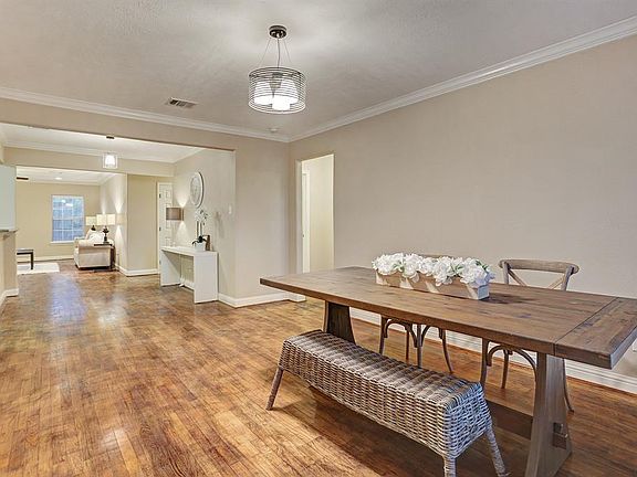 3rd image of 1518 Du Barry Ln