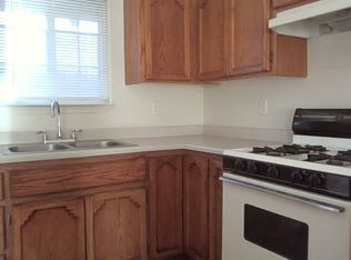 100 59th St SW #4, Albuquerque, NM 87121
