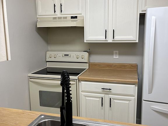 3rd image of 7522 Glen Briar Dr