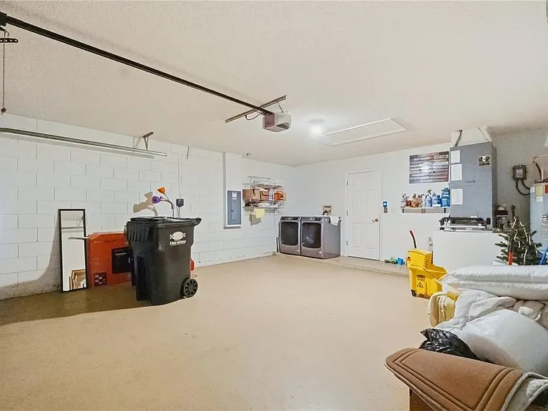334 Brayton Ln — Photo 21