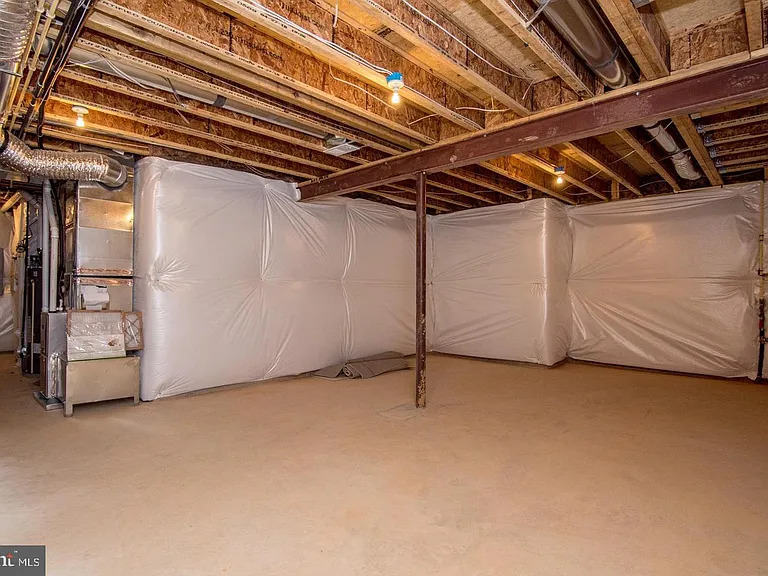 6928 Regent Ln — Photo 72