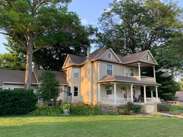 931 8th St, Story City, IA 50248