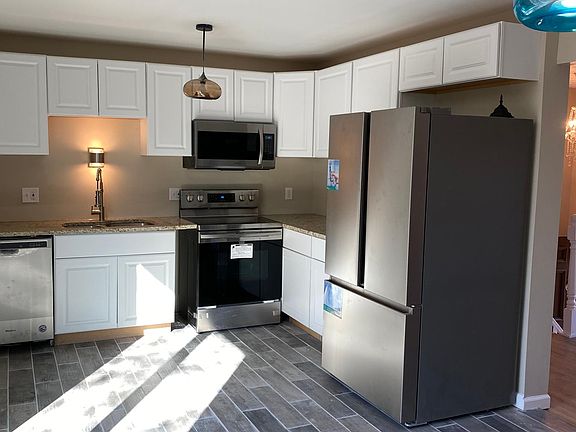 3rd image of 2506 Meadowmar Ln