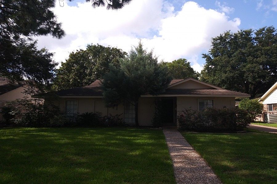 1st image of 12507 Mooreknoll Ln