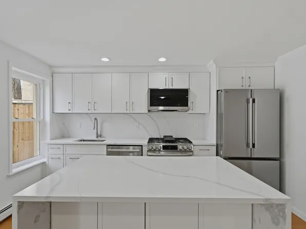 22-66 29th Street image 3 of 11