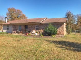 457 Hornet Estate Rd, London, AR 72847