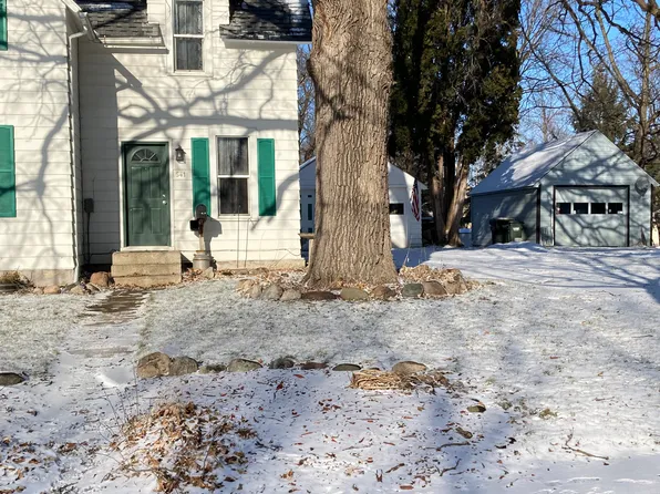 541 4th Ave SW, Hutchinson, MN 55350