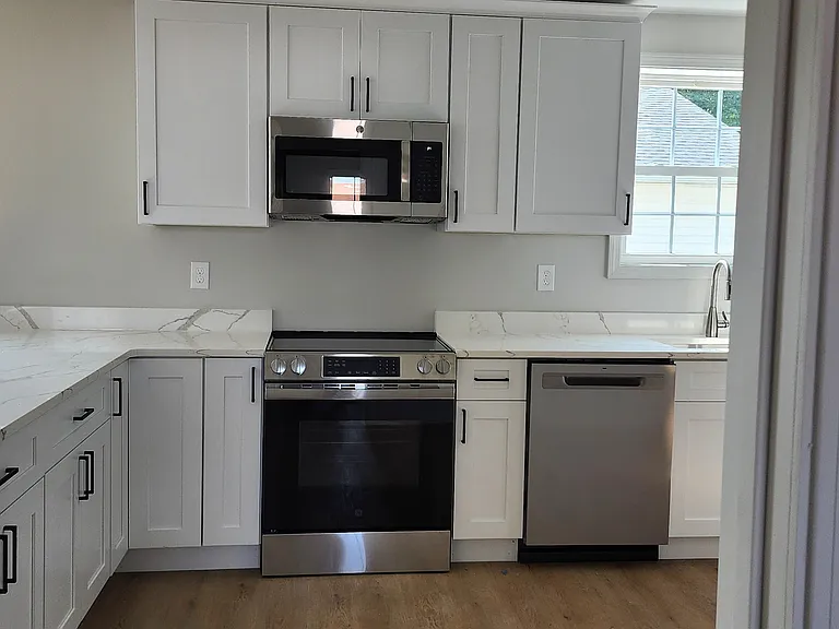 53 Henrietta St #2 — Photo 3