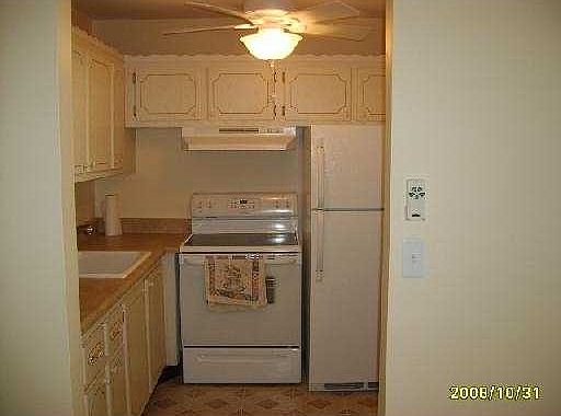 2nd image of 202 Andover H #202