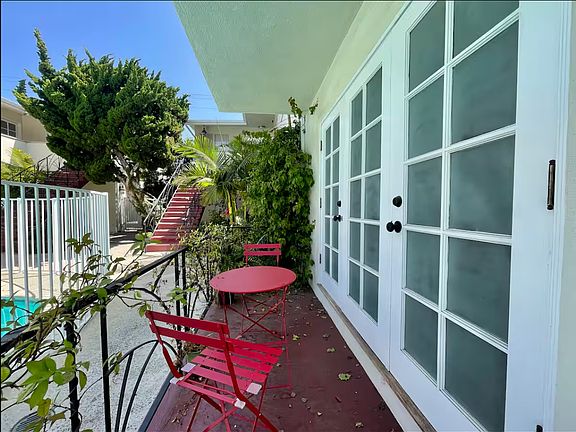 2nd image of 1033 20th St APT N