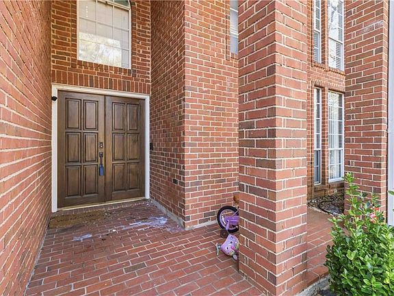 3rd image of 2170 Hunters Ridge Dr