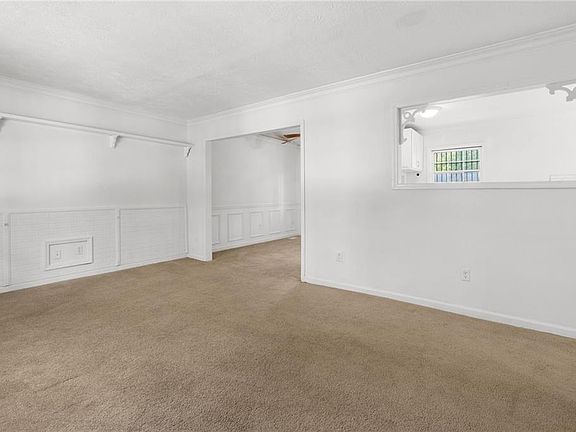 4th image of 2159 Chestnut Log Dr