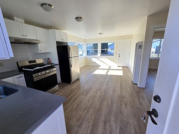 5th image of 665A 39th St