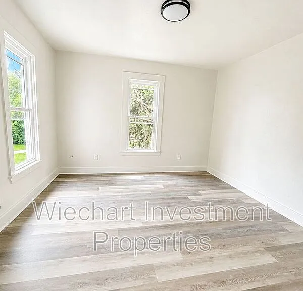 514 N Shore Dr — Photo 9