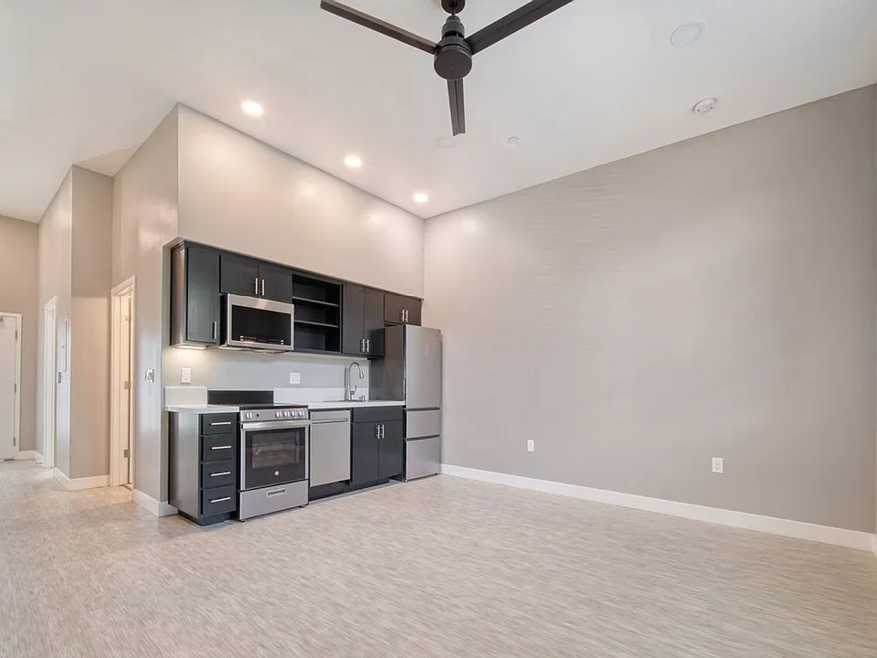 2275 Springfield Dr