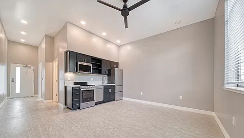 Floor plan 204