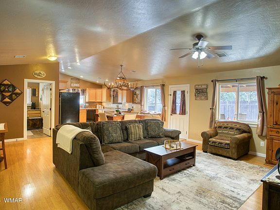 3rd image of 1400 N Hidden Hollow Ln