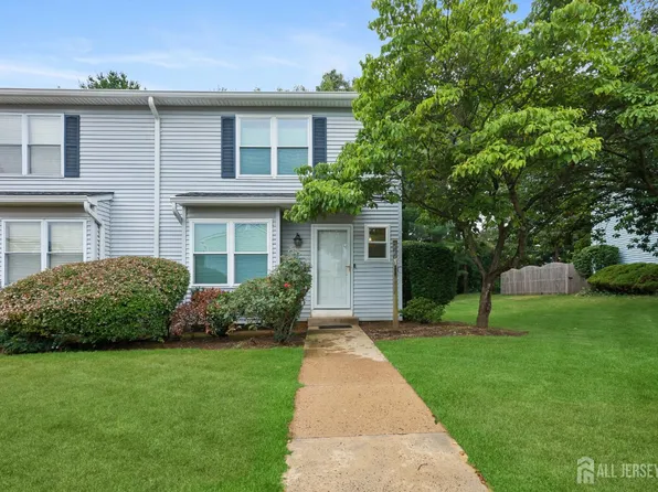 45 Brookview Cir, Jamesburg, NJ 08831