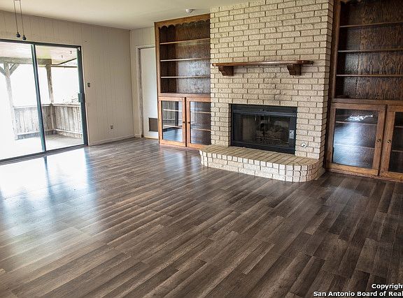 3rd image of 1106 Chestnut Dr