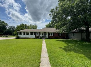 1283 Colonial Rd, Memphis, TN 38117