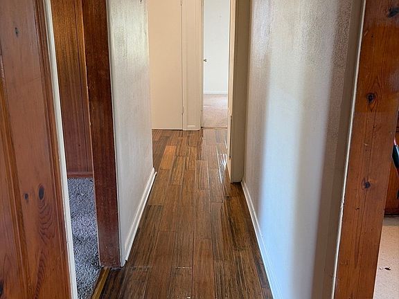 5th image of 906 W Main St