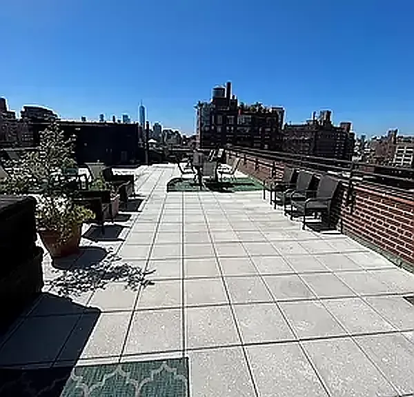 222 W 15th St #7G — Photo 11