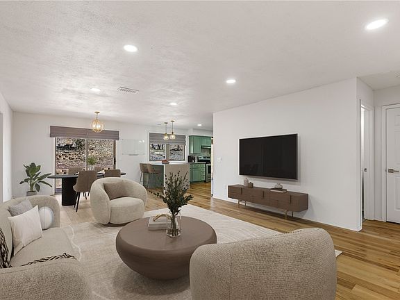 3rd image of 19 Coalburn Cir
