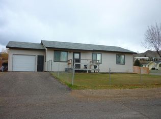 910 S 11th St, Challis, ID 83226