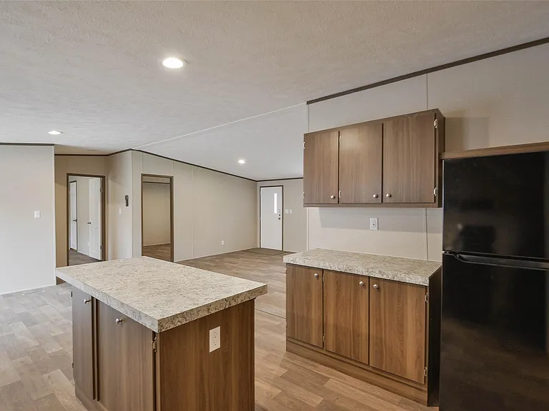 25150 Faraway Ln — Photo 8