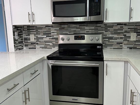3rd image of 8290 Lake Dr #Ld207-2