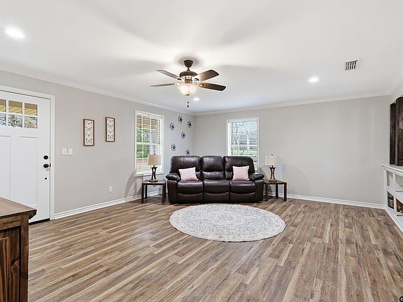 5th image of 152 County Rd NE #2040