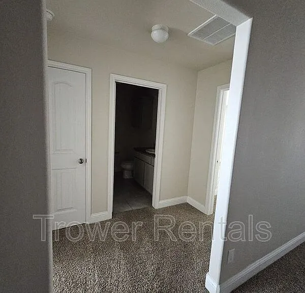 1021 E 90th Ct — Photo 21