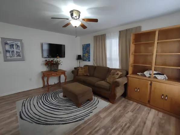 955 SE Mayo Dr, Crystal River, FL 34429