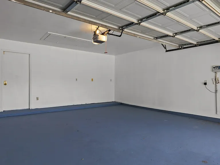 2723 Shelby Dr — Photo 18