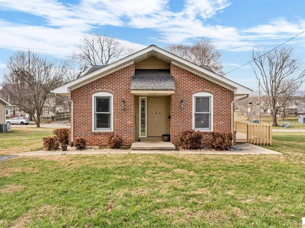 105 Comer Ave, Horse Cave, KY 42749